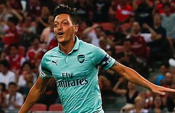 'Kaptan' Mesut Özil göz doldurdu