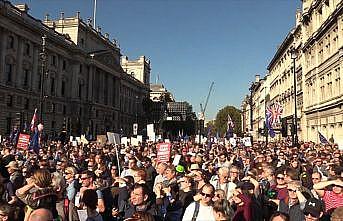 Londra'da yüzbinler yeni Brexit referandumu için yürüdü