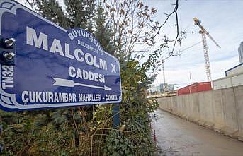 ABD Büyükelçiliğinin bulunduğu caddeye 'Malcolm X' tabelası asıldı