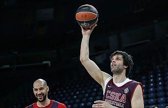 Teodosic, Avrupa'ya dönmek istiyor