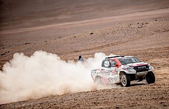 Toyota, Dakar Rallisi'nde liderliğe yükseldi