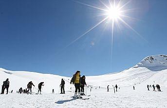 Hakkari'de binlerce öğrenci sporla tanıştı