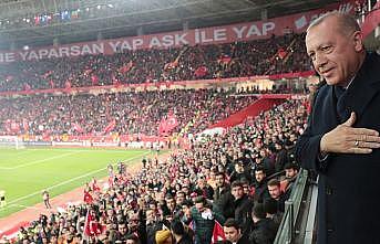 Cumhurbaşkanı Erdoğan A Milli Futbol Takımı'nın maçını izledi