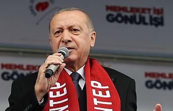 Cumhurbaşkanı Erdoğan: Müslümanlar olarak asla baş eğmeyeceğiz