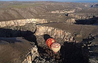 Kapadokya'da turistlerin balon turunda yeni adresi 'Ihlara'