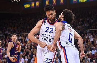 Anadolu Efes 18 yıllık özlemi bitirmek için sahada