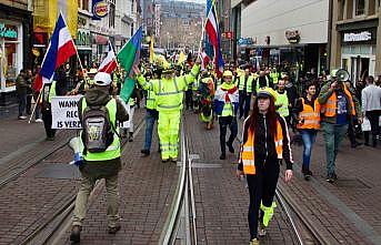 Hollanda'da sarı yelekliler 19'uncu kez hükümeti protesto etti