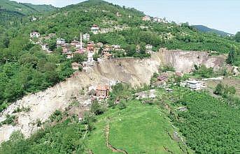 Ordu'da heyelan bölgesinden tahliye işlemleri sürüyor