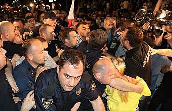 Gürcistan'da protestocular ve polis arasında arbede