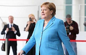 Merkel: Endişeye gerek yok iyiyim