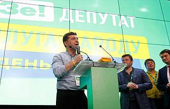 Ukrayna'daki seçimde Zelenskiy'in partisi önde