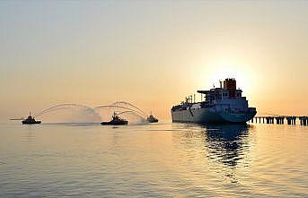 Yeni yüzer doğal gaz terminali yarın İzmir'e demirleyecek