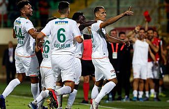 Alanyaspor evinde rahat kazandı