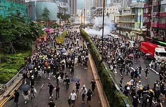 Hong Kong'da maskeli protestocuları ifşa edene ödül vaadi