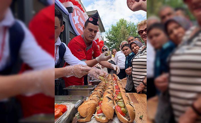 Yaprak Dönercisi'nin 20. şubesi açıldı