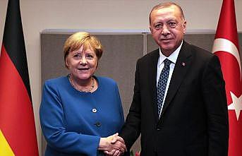 Cumhurbaşkanı Erdoğan ile Merkel telefonda görüştü