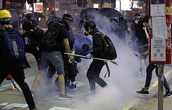 Hong Kong'daki protestolar şiddet olaylarına sahne oldu