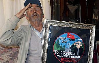 25 yıldır Mehmetçiği selamlayan Mehmet amcayı gururlandıran 'arma'