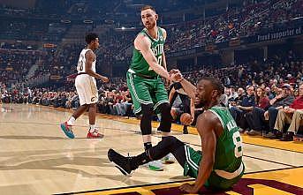 Celtics maçı kazandı, Hayward'ı kaybetti