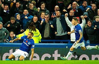 Cenk Tosun 90+7'de attı, Everton 1 puanı kurtardı