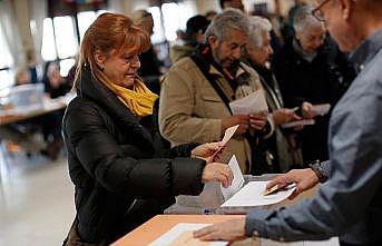 İspanya'da seçim sonuçları hükümet kurulmasını zorlaştırıyor