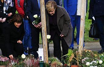 Merkel'den NSU kurbanları anıt parkına ziyaret