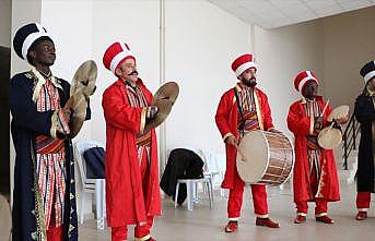 Aksaray Üniversitesi mehter takımının Ugandalıları ilgi çekiyor