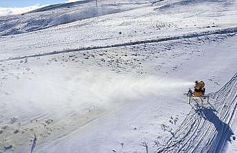 Erciyes Dağı'nda 45 bin metreküp yapay kar üretildi