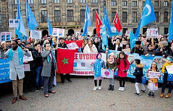 Hollanda'da Doğu Türkistan protestosu