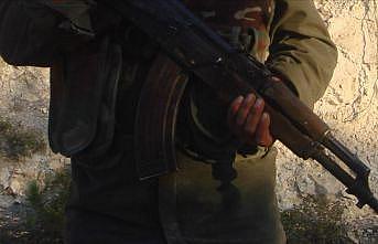 Terör örgütü YPG/PKK Suriye'nin kuzeyindeki kimsesiz çocukları zorla silah altına alıyor