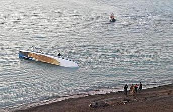 Van Gölü'nde düzensiz göçmenleri taşıyan tekne battı: 7 ölü