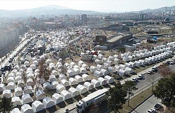 Türkiye, Elazığ depremi sonrası yardım için zamanla yarıştı