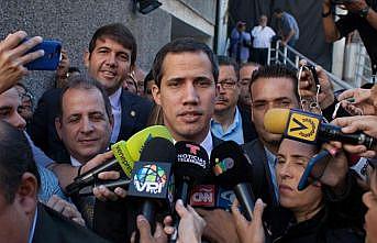 Venezuela'da Guaido ve beraberindeki muhalif parlamenterler Ulusal Meclis'e girdi