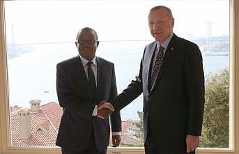 Cumhurbaşkanı Erdoğan, Gine Bissau Cumhurbaşkanı Embalo'yla bir araya geldi