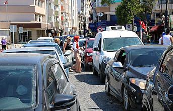 Çanakkale'deki iskelelerde tatilcilerin dönüş yoğunluğu sürüyor