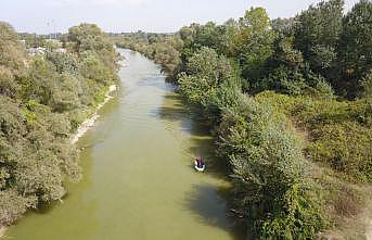 Sakarya Nehri'nde kaybolan çocuğu arama çalışmaları sürüyor