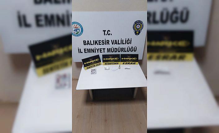 Balıkesir'de uyuşturucu operasyonlarında 2 zanlı tutuklandı