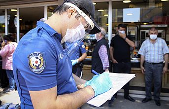 Karantinada olması gereken kişi alışveriş yaparken yakalandı