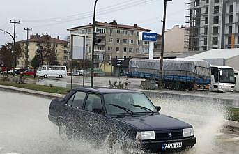 Edirne'de sağanak etkisini artırdı