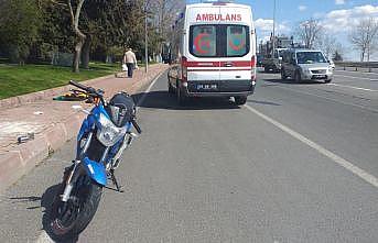 Tekirdağ'da yaralanan motosiklet sürücüsüne müdahaleyi çarptığı ambulanstaki ekip yaptı