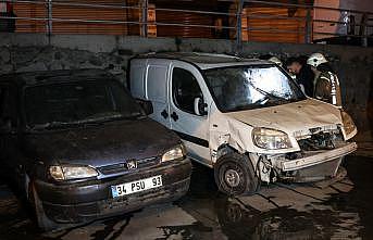 Şişli'de park halindeki iki araçta çıkan yangın söndürüldü