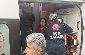 Bursa'da ambulansla otomobilin karıştığı kazada 4 kişi yaralandı