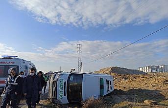 Tekirdağ'da devrilen cenaze aracındaki 2 kişi yaralandı