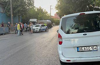 Kocaeli'de hafif ticari aracın çarptığı çocuk yaralandı