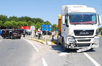 Şile'de hafriyat kamyonunun çarptığı otomobildeki 4 kadın yaralandı