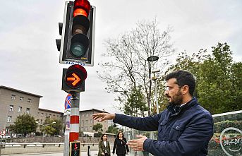 BAŞKENT KAVŞAKLARINA FASILALI YANAN IŞIK AYARI