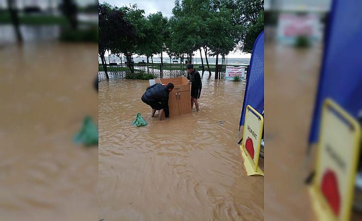 Kocaeli'de sağanak hayatı olumsuz etkiledi