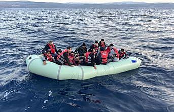 Çanakkale açıklarında 25 düzensiz göçmen yakalandı