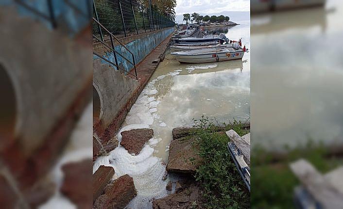 İzmit Körfezi'ne dökülen atık suyla ilgili inceleme başlatıldı