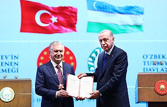 Özbekistan Cumhurbaşkanı'na Devlet Nişanı tevcih edildi